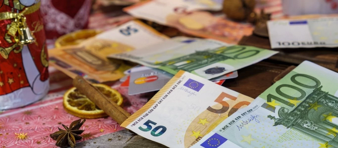 Οι κερδισμένοι και οι χαμένοι του φετινού δώρου Χριστουγέννων: Αναλυτικά παραδείγματα - Πως θα το υπολογίσετε